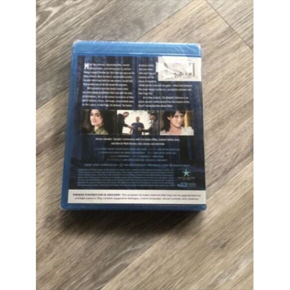 The Almighty Johnsons: Season 1 unedited version (Syfy Channel DVD) NEW, sealed - Picture 4 of 5